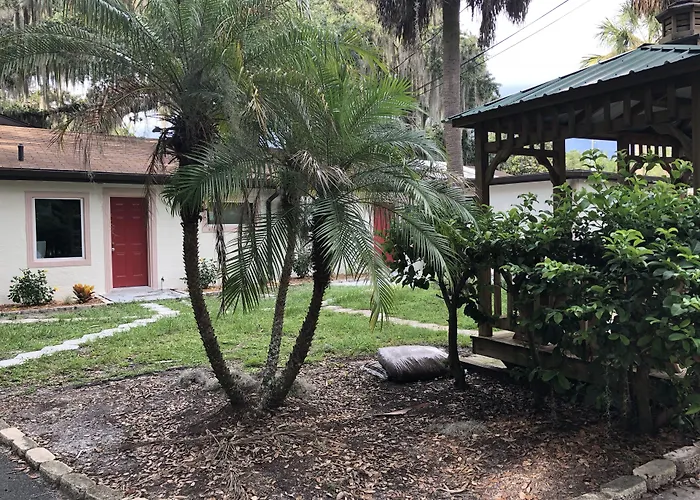 Retreat At Crystal Manatee